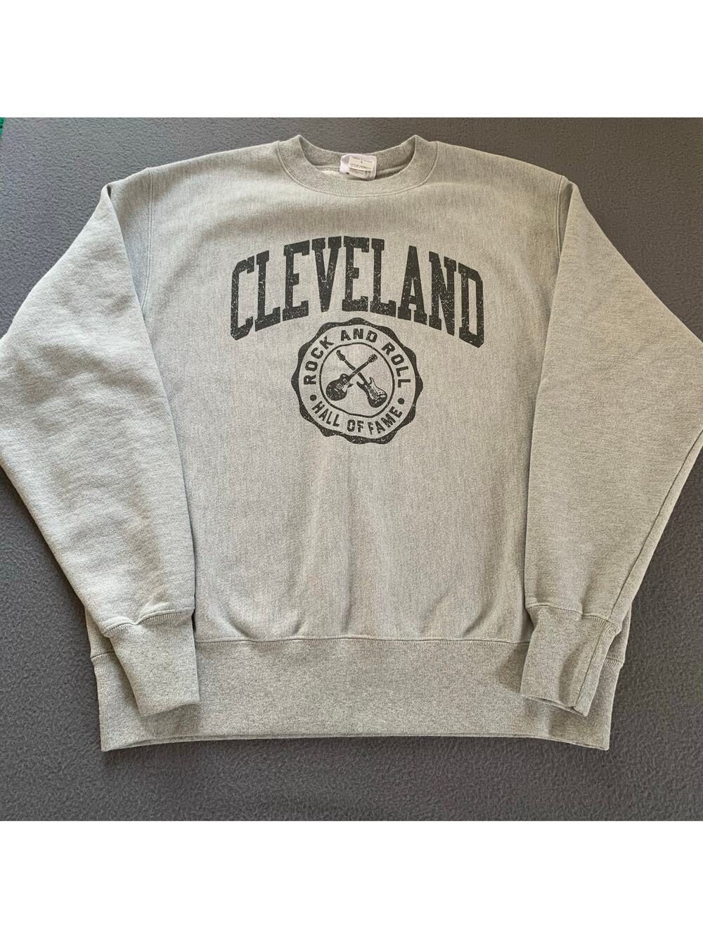 Champion Reverse Weave Crewneck Sweatshirt Cleveland Rock N Roll Hall of Fame Lg